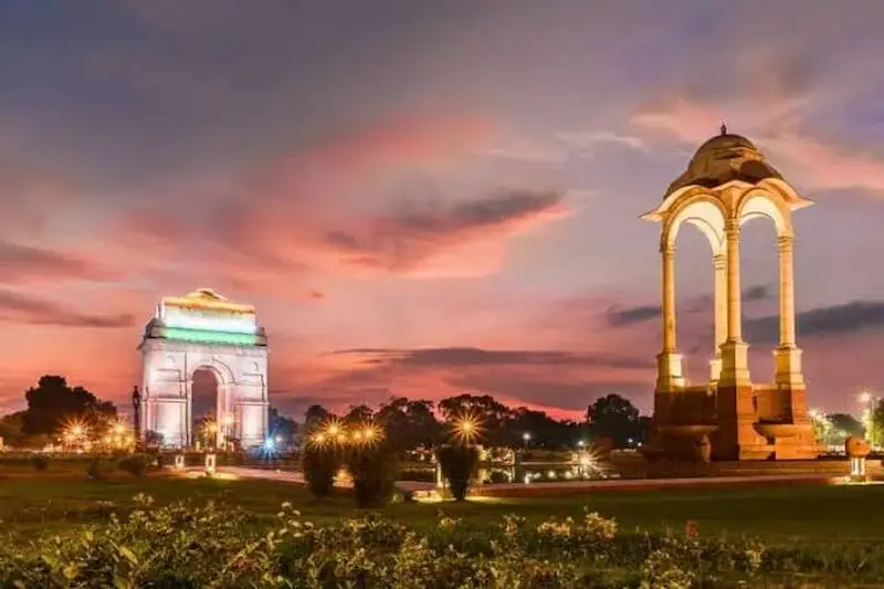 Delhi Night Captions